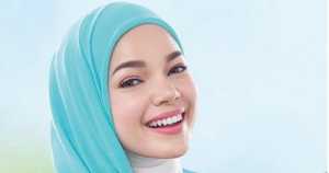 Dewi Sandra Model Wanita Hijab Indonesia