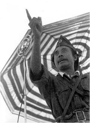 Gambar Foto Hitam Putih - Biografi Bung Tomo Singkat Pahlawan Nasional Indonesia