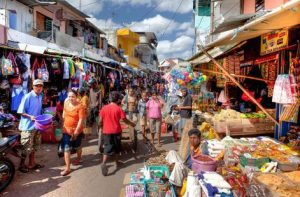 Pasar Tradisional : Pengertian, Ciri Ciri, Kelebihan Dan Kekurangan ...